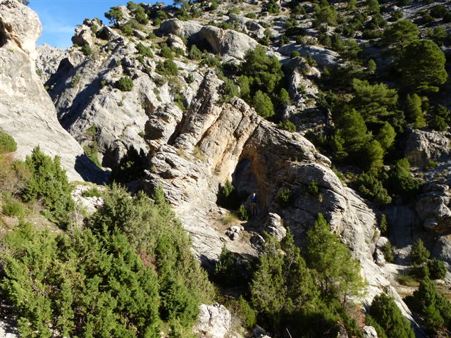 P1020198_Marcos en la Piedra del Agujero.JPG